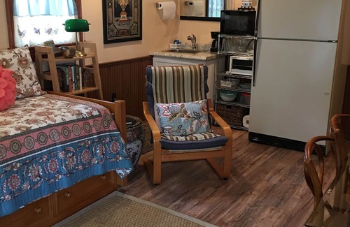 Mid City South House | Old Goodwood Mother In Law Apartment