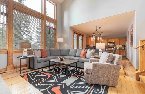 Truckee House | Old Greenwood Townhome 5B - Free Ski Shuttle