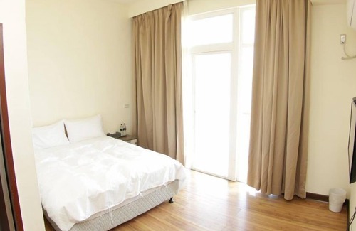 Nangan Bed & Breakfast | Old Harbour Hostel