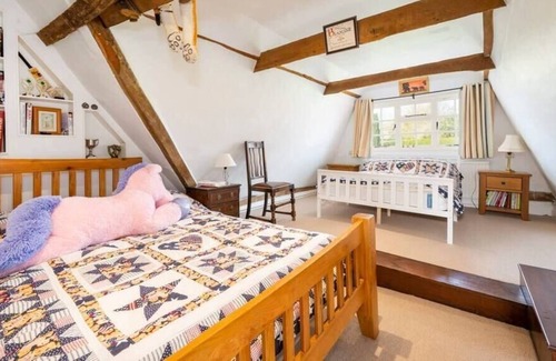 Bury St Edmunds House | Old Hare and Hounds and Writer's Barn, Somerton