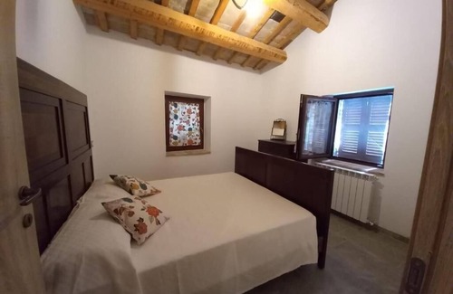 Castelleone di Suasa House | Old house in the center of the village, 25 minutes from the sea
