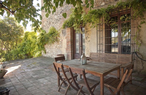 Reus House | Old hydraulic mill completely restored and with all the comforts