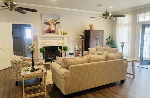 Denton Hotel | Old Irish Inn