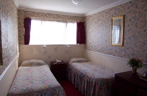 Theale Hotel | Old Lamb Hotel