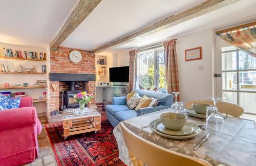 Irstead House | Old Lion Cottage