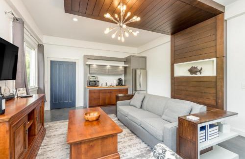 Swannanoa House | Old Lytle Cove Rd - Upper & Lower