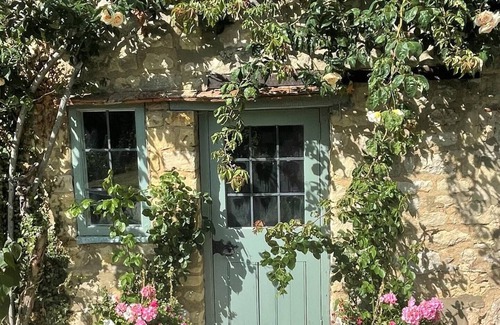 Ickford House | Old Manor House, an idyllic country house