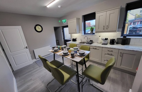 Sligo House | Old Market Street - Modern & Homely in City Center