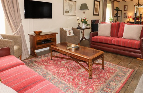 Quarnford House | OLD METHODIST CHAPEL, pet friendly, with open fire in Flash