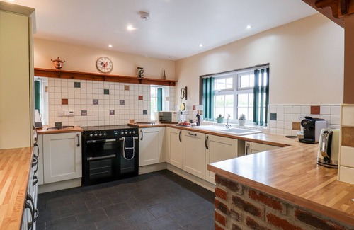 Buckton Cottage | OLD MILL HOUSE, pet friendly, character holiday cottage in Bempton