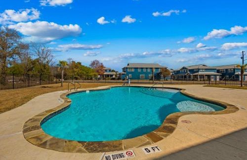 Gruene Apartment | Old Mills Resort OM A14