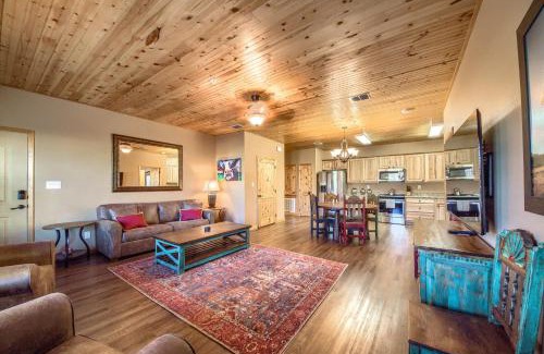 Gruene Apartment | Old Mills Resort OM A4