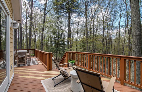 Traverse City House | Old Mission Peninsula private wooded estate, luxury home, 5 min walk to lake.