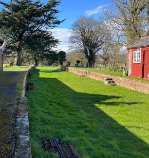 Newport House | Old Ningwood Station Bed & Breakfast, Ningwood, Isle of Wight PO41 0TG