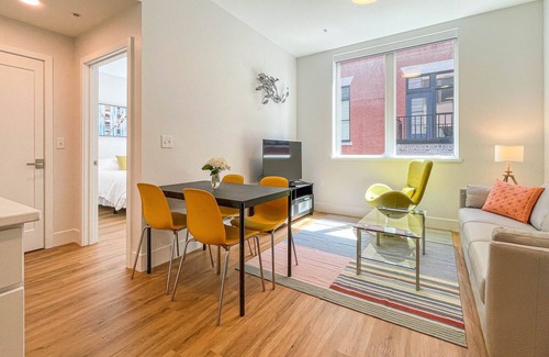 East Bayside Apartment | Old Port furnished short term monthly rental.