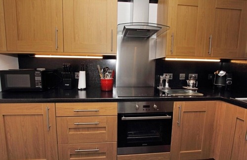 Flodabay Cottage | OLD POST OFFICE, family friendly, with open fire in Tarbert
