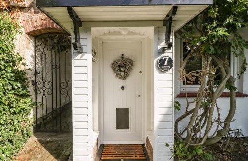 Wilton House | Old Pump Cottage