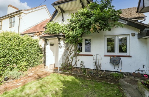 Wilton Cottage | OLD PUMP COTTAGE, pet friendly, character holiday cottage in Wilton