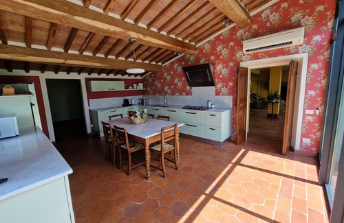 Monte San Quirico Villa | Old restored lemon house near the center