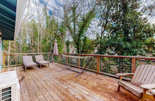 Guerneville House | Old River Hideaway