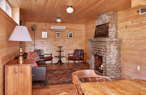 Callicoon House | Old Ross House at Seminary Hill by AvantStay