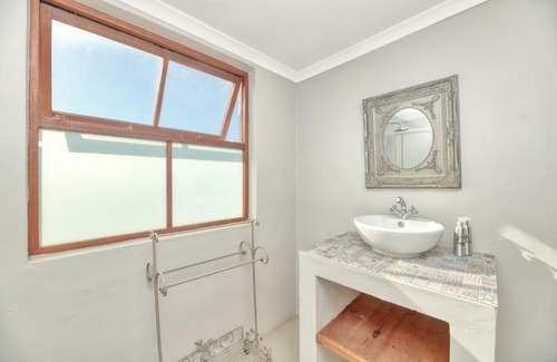 Cape Agulhas House | Old Sam's Cottage
