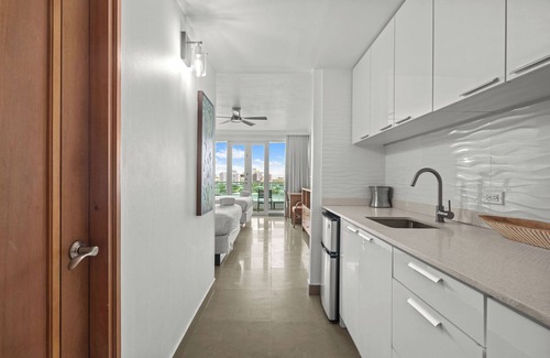 Puerta de Tierra Apartment | Old San Juan | Oceanview Studio | Balcony with Ocean View