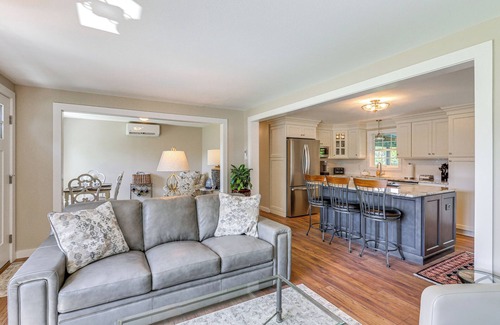 Old Saybrook Center House | Old Saybrook Home w/Screened Porch & Ocean View!