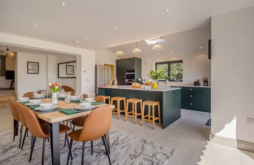 East Dereham House | Old School House - Four Bedroom House, Sleeps 8