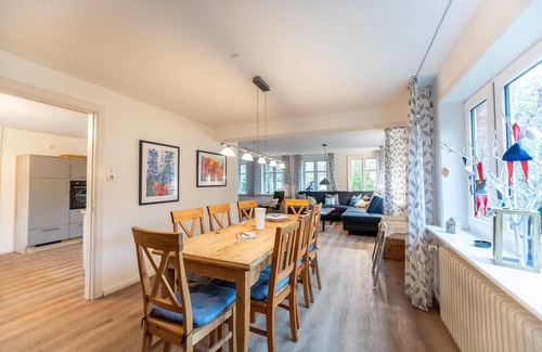 Oevenum House | Old school in Oevenum