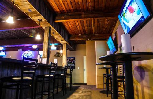 Fortuna Hotel | Old School Motel RV