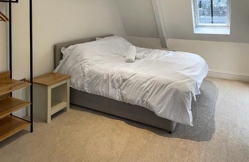 Puddletown House | Old School Retreat