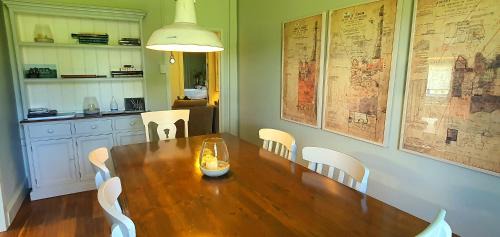 Barrington House | Old Schoolmaster's Cottage on the Barrington River
