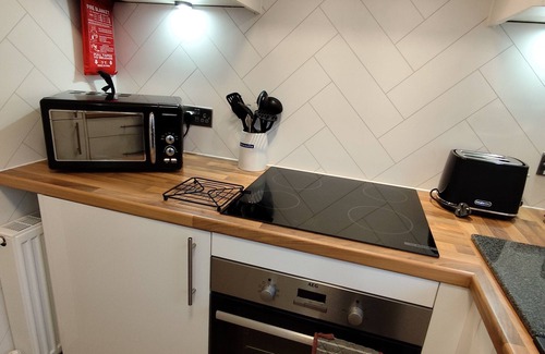 Balloch Apartment | OLD SMIDDY APARTMENT, BALLOCH, LOCH LOMOND SLEEPS 3 IN FAMILY ROOM
