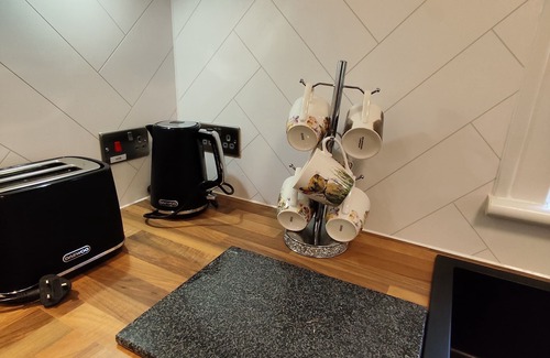 Balloch Apartment | OLD SMIDDY APARTMENT, BALLOCH, LOCH LOMOND SLEEPS 3 IN FAMILY ROOM