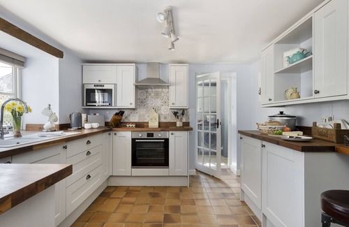 Kingham Apartment | Old Stable Cottage is a glorious, well thought out former farm building