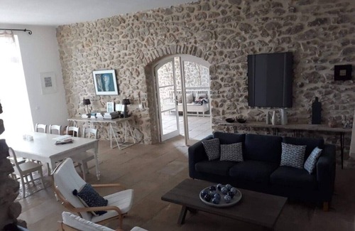 Merindol-les-Oliviers Other | Old stone farmhouse in Drôme Provençale with outdoor swimming pool and gardens
