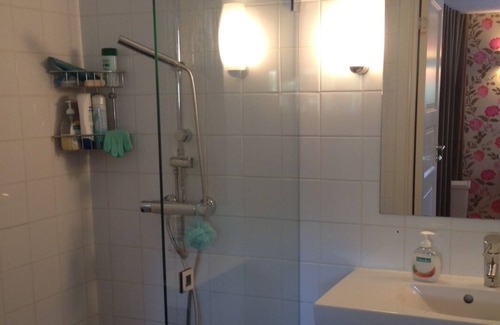 Danderyd Villa | Old style villa with pool close to Stockholm City. Close to lakes, forests, sea