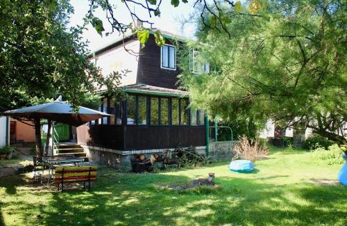Prague 21 Apartment | Old Summer House with renovated bathroom