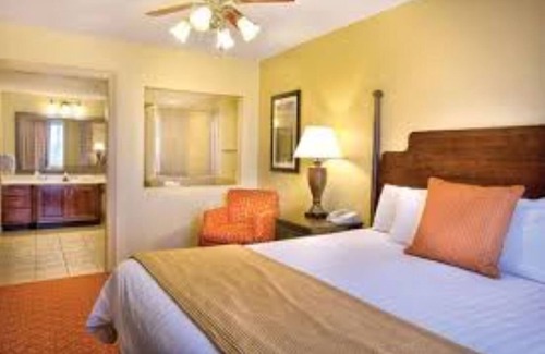 Potomac West Hotel | Old Town Alexandria 2 Bedroom Lock Off!