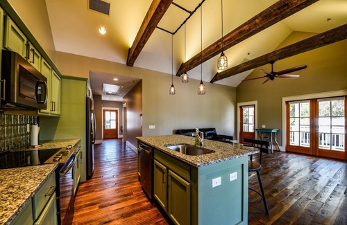 Olde Town Apartment | Old Town Bluffton 1 bedroom 1 bath apartment