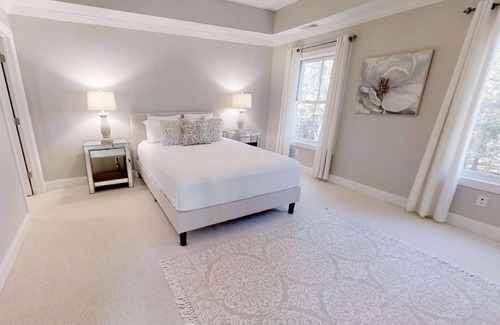 Old Town Bluffton House | Old Town Bluffton Charm-Beautiful Villa on Promenade, Walk to River, Restaurants, Shops & Galleries