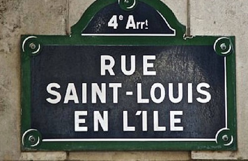 Les Iles Apartment | OLD TOWN CENTER IN PARIS, ELEGANT, QUIET WITH ELEVATOR AND A/C