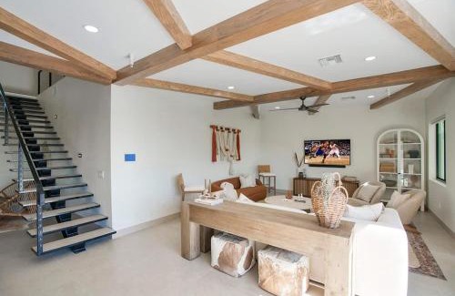 South Scottsdale House | Old Town Coolidge by HoZho