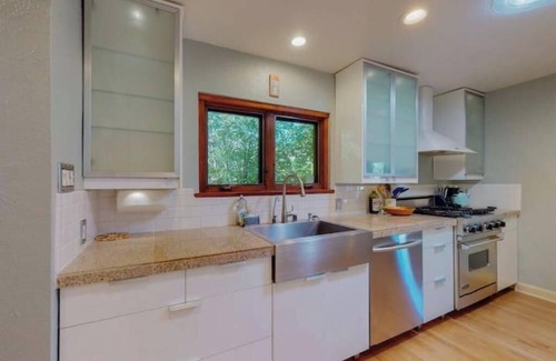 Downtown Albuquerque House | Old Town Gem