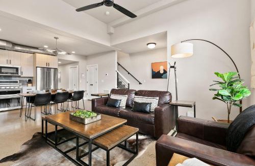Old Town North House | Old Town Modern New Build - Rooftop Spa with Mtn Views!