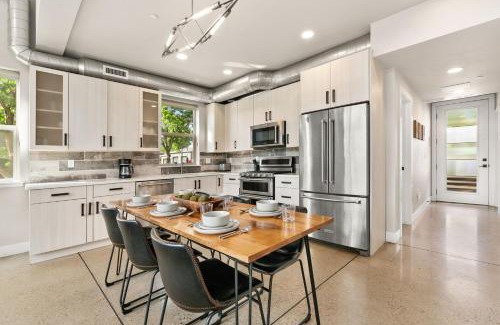 Old Town North House | Old Town Modern New Build - Rooftop Spa with Mtn Views!