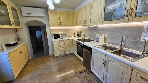 Rhodes Old Town Villa | Old Town Pearl