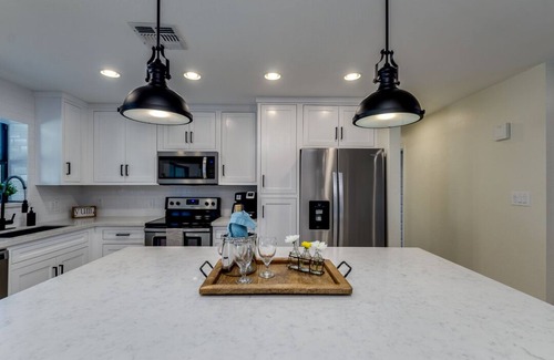 Cox Heights House | Old Town Scottsdale Luxury! Heated Pool + Jacuzzi + Pool Table + Fire pit + BBQ