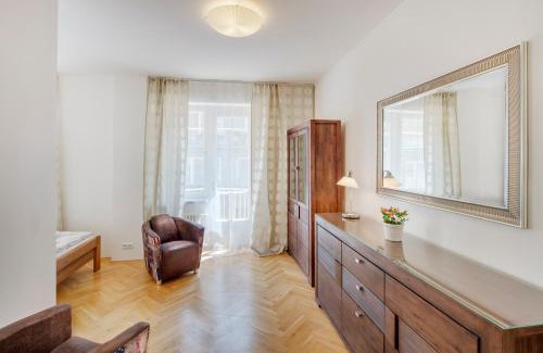 Stare Mesto Apartment | Old Town Square Apartments